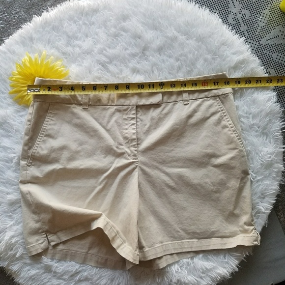 Ann Taylor loft Short sz~12 - Picture 2 of 6